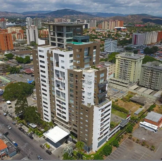 Apartamentos En Venta En El Este De Barquisimeto Con Planta Eléctrica, Gimnasio Y Piscina Cod.25-5863 Nd 