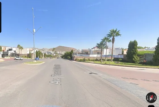 Casa Ubicada En Colonia Cima De La Cantera Chihuahua. Con 4 Recamaras Y 326m2. A Unos Minutos De Sam´s Club Chihuahua. 