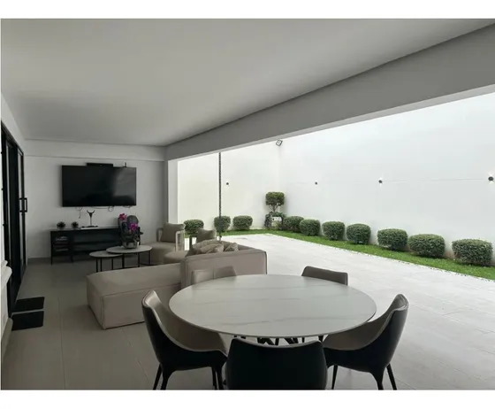 Venta Casa En Medellin, Poblado San Lucas