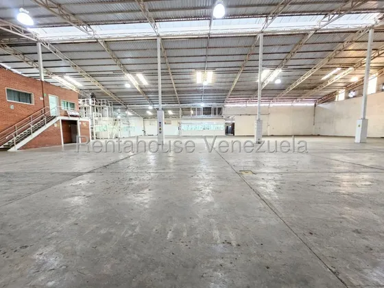 Galpon Industrial En Venta Con Banco De Transformadores Planta Electrica En Av Intercomunal Turmero Maracay Kg:25-19825