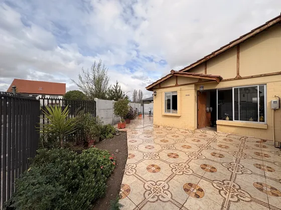 Casa Esquina Con Gran Potencial En Padre Hurtado.