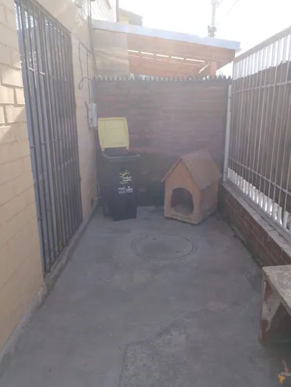 Se Vende Casa Ubicada En Pasaje Zapallar, Maipú.