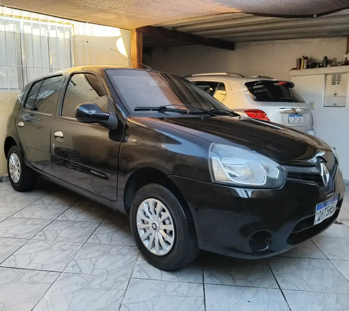 Renault Clio 2016 1.0 16v Expression Hi-power 5p — foto 3