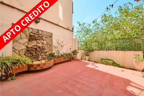 Venta Departamento 2 Ambientes En Caballito  Con Patio Y Balcon Piso 3