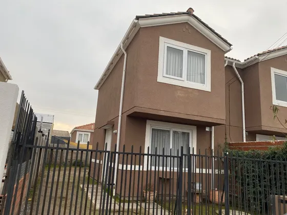 Casa En Arriendo-buin,2d +2b, Amplio Patio Y Estac.$480.000