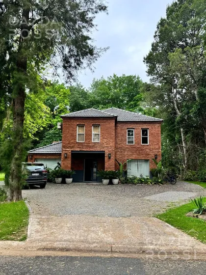 Impecable Propiedad En Saint Thomas Norte, Canning