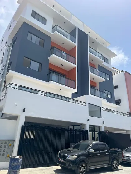 Vendo En 3er Nivel En Jardines Del Sur, Nuevo!