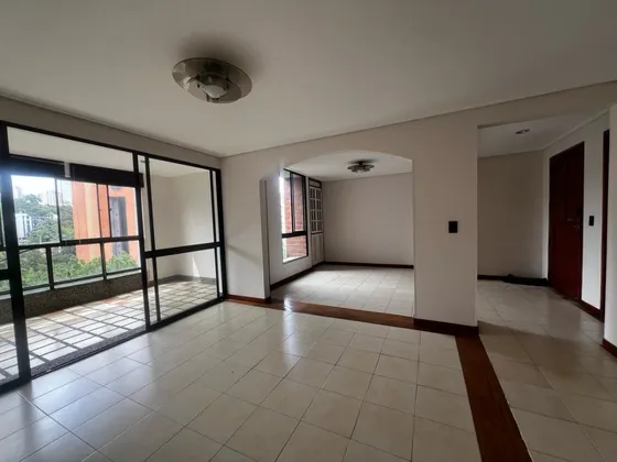 Apartamento En Arriendo, El Poblado