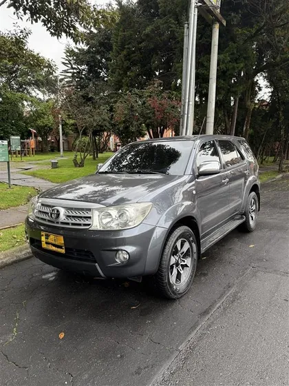 Toyota Fortuner 2.7l 4x4