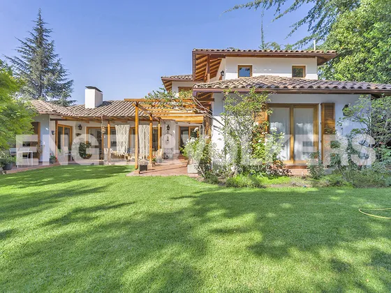 Casa En Venta Los Domínicos, Las Condes