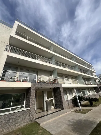 Departamento En Venta De 1 Dormitorio En Fontanas Del Sur I Con Cochera