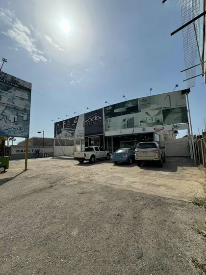 Alquiler De Local Con Terreno En Av Intercomunal Lecheria