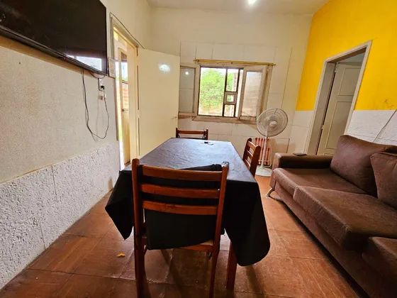 Venta Casa 2 Amb Con Fondo Quilmes Oeste