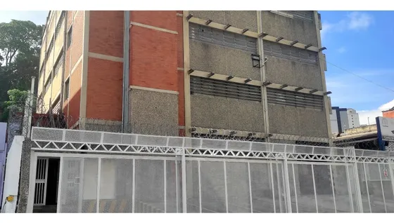 Vendo Edificio Comercial Industrial 2865m2 El Marques 7439