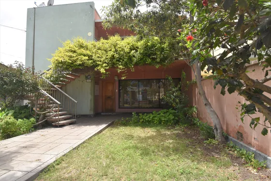 Casa En Excelente Ubicación Apta Institución O Comercio