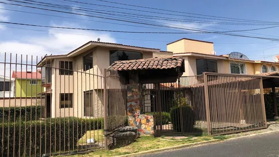 Venta De Casa En Conjunto Lorena En Madero Metepec