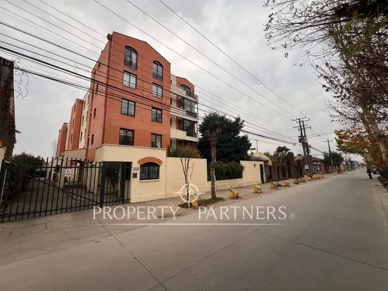 Amplio Departamento Frente Plaza Alameda