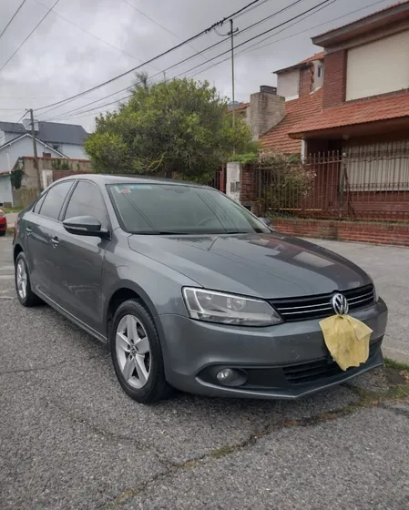 Volkswagen Vento 2.0 Luxury I 140cv