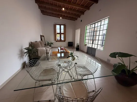Venta De Casa E Ambientes En Lobos 