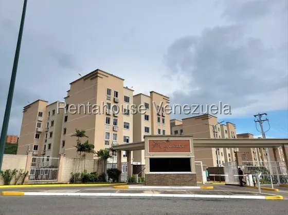 Rosa Rodríguez Alquila Apartamento Con Planta Electrica En Ciudad Roca, Barquisimeto Mls # 25-22518