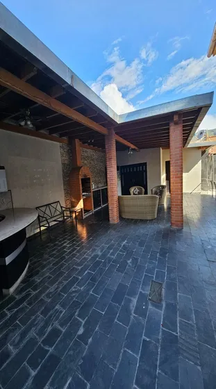 En Venta Townhouse  En Hoyo 5, Villas De San Diego Country Club, Valencia.