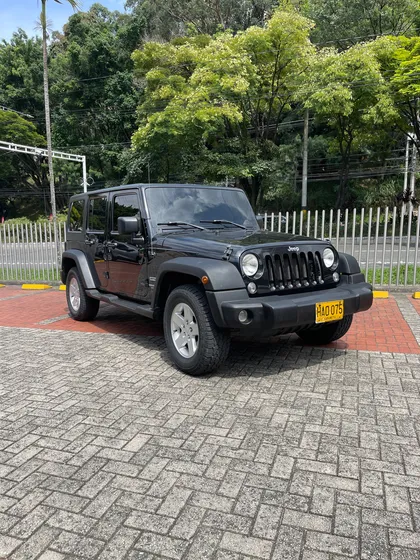 Jeep Wrangler 3.6 Sport Unlimited