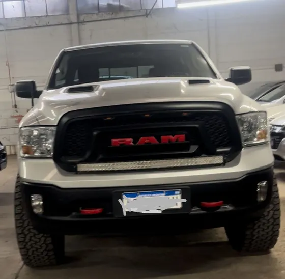 Dodge Ram 1500 Laramie V8
