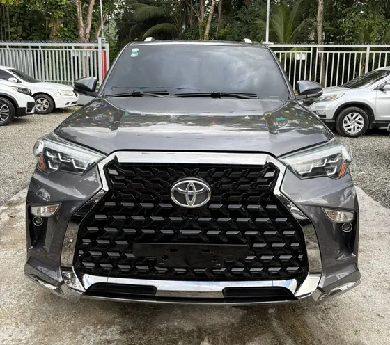 Toyota Runner Limited Americana