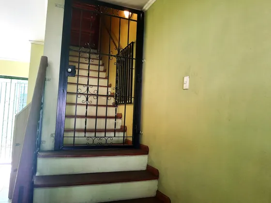 Casa En 2do Piso 3d+1b Buena Ubicación En Conchalí