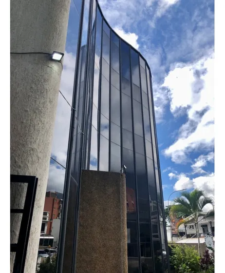 Se Alquila Edificio Comercial 1920m2 La Castellana 8335