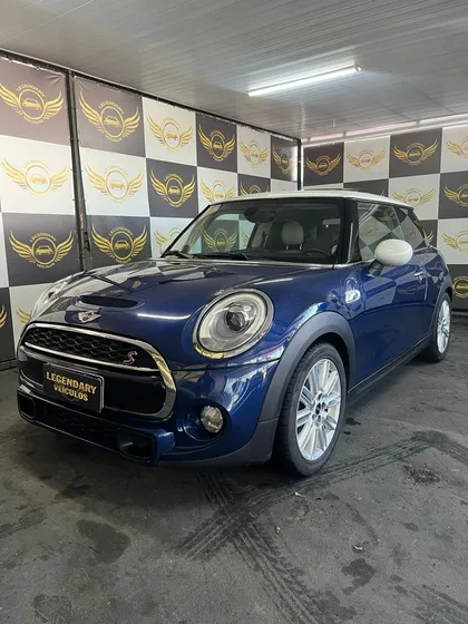 Mini Cooper S 2.0 Turbo 16v 5p Aut.