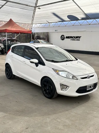 Ford Fiesta Kinetic 1.6 Design 120cv Titanium