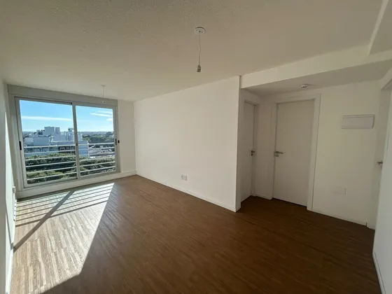 Alquiler De Apartamento 2 Dormitorios  Monte Caseros Y Av. Garibaldi