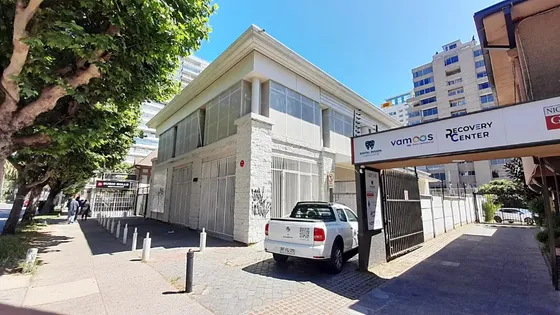 Local Comercial 518 M², 14 Estacionamientos, En Uno Norte
