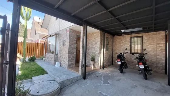 Casa En Venta De 3 Dorm. En Coquimbo