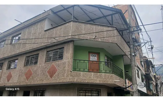 Vendo Casa En El Barrio Pérez,  Bello
