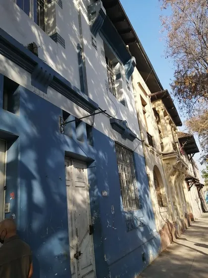 Casa En Venta De 4 Dorm. En Santiago