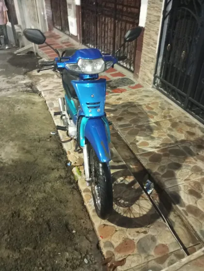 Vendo O Cambio Akt 110 Mod 2006 Y Valor De 1,000,000 