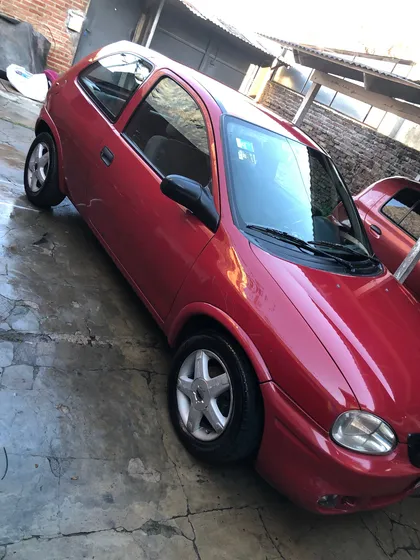 Chevrolet Corsa 1.6 Classic Super Pkele