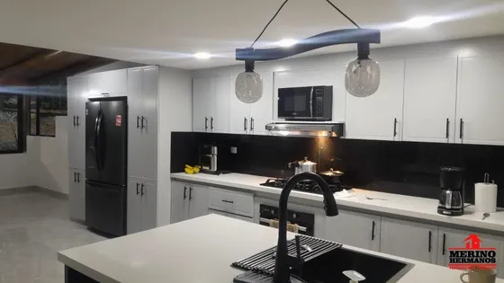 Apartamento En Venta En Los Balsos. Cod V6139