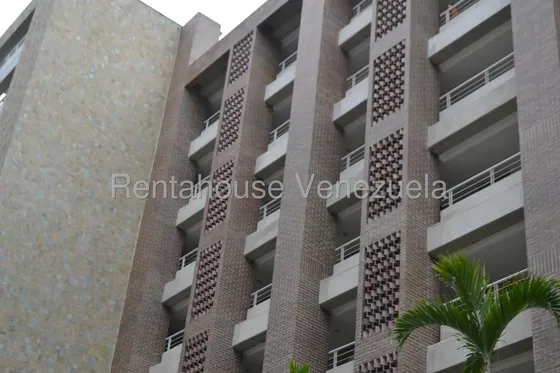 Apartamento En Venta En Escampadero. Mls 26-17245. Zr