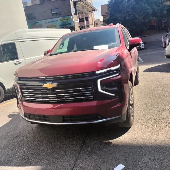 Chevrolet Suburban 6.2 High Country 4x4 At