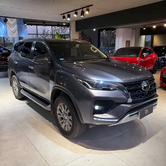 Toyota Hilux Sw4 2.8 Srx 177cv 4x4 7as At