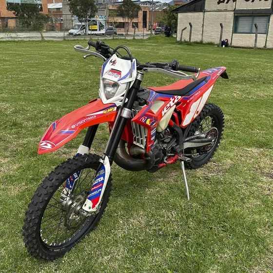 Beta Italiana Modelo Rr 2t 250 Enduro 2 Tiempos 80 Hora
