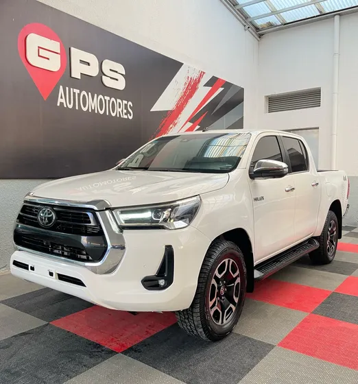 Toyota Hilux 2.8 Cd Srx 177cv 4x4 At