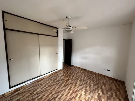 34 E/ 131 Y Bv. 82 - 1 Dorm