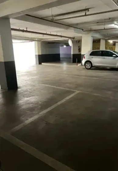 Estacionamiento Bajo Techo Ubicado En Condominio