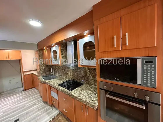 Apartamento En Venta De 138mts Urb Calicanto Maracay 27-2386 Avel