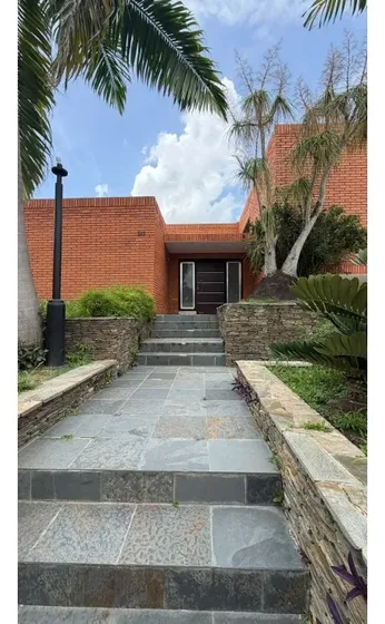 Casa En Alquiler Guataparo Country Club Valencia