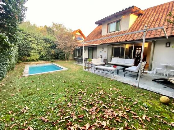 Se Vende Linda Casa Sector San Carlos De Apoquindo